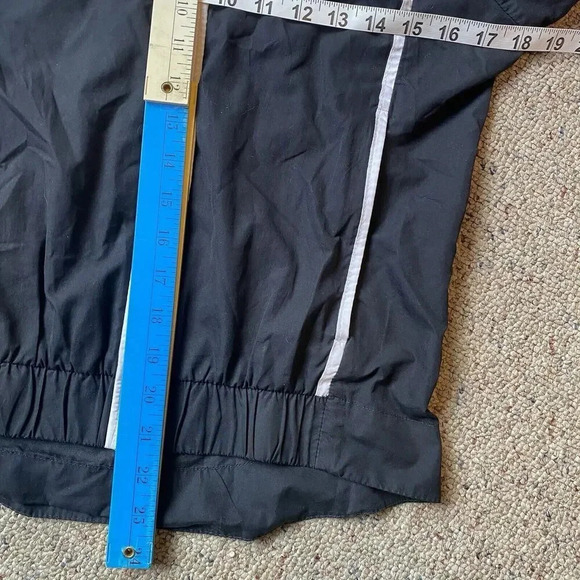 NIKE Womens XS Windrunner FullZip Jacket Hooded White Black Lightweight Pocket - Picture 2 of 10